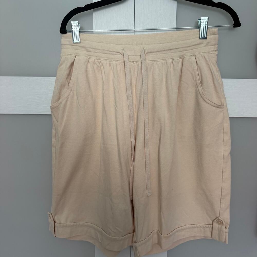 White Stag Women’s Beige Pull-On Bermuda Shorts Size M 8-10 Drawstring Pockets